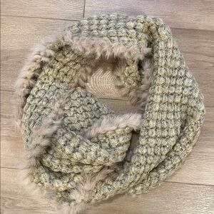 La Fiorentina Beige Knit infinity Scarf with rabbit Fur Trim